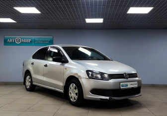 Подержанный автомобиль Volkswagen Polo Sedan 2013 года (3 фото)