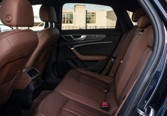 Подержанный автомобиль Audi A6 Sedan 2020 года (16 фото)