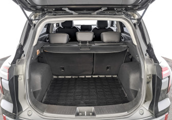 Подержанный автомобиль Москвич 3 2023 года (10 фото)