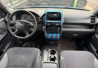 Подержанный автомобиль Honda CR-V 2004 года (9 фото)