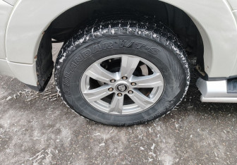 Подержанный автомобиль Mitsubishi Pajero 2015 года (12 фото)