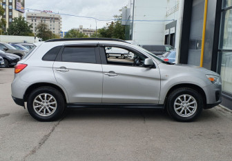 Подержанный автомобиль Mitsubishi ASX 2013 года (4 фото)