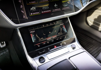 Подержанный автомобиль Audi A7 2021 года (26 фото)