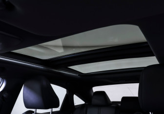 Подержанный автомобиль Toyota Avalon 2022 года (17 фото)