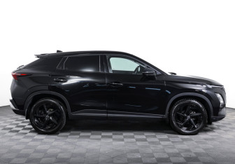Подержанный автомобиль Omoda C5 2023 года (4 фото)