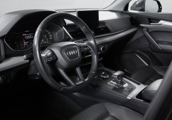 Подержанный автомобиль Audi Q5 2017 года (14 фото)