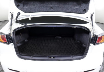 Подержанный автомобиль Mitsubishi Lancer Sedan 2013 года (16 фото)