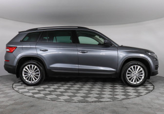 Подержанный автомобиль Skoda Kodiaq 2019 года (4 фото)