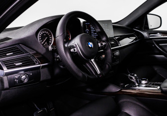 Подержанный автомобиль BMW X6 2011 года (12 фото)