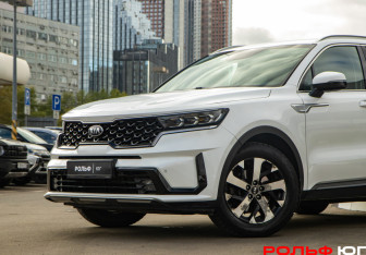 Подержанный автомобиль Kia Sorento 2021 года (17 фото)