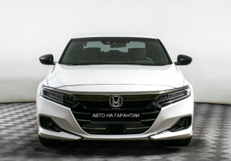 Подержанный автомобиль Honda Accord Sedan 2022 года (2 фото)