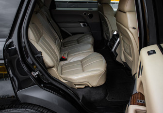 Подержанный автомобиль Land Rover Range Rover Sport 2014 года (8 фото)