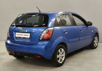 Подержанный автомобиль Kia Rio Hatchback 2011 года (5 фото)