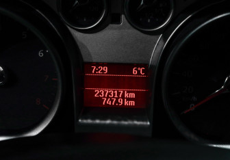 Подержанный автомобиль Ford Focus Hatchback 2008 года (16 фото)