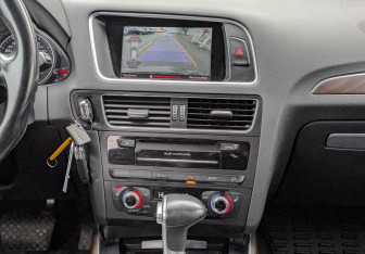 Подержанный автомобиль Audi Q5 2015 года (16 фото)