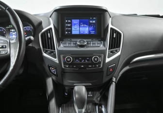 Подержанный автомобиль DongFeng AX7 2019 года (7 фото)