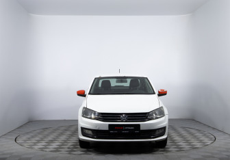 Подержанный автомобиль Volkswagen Polo Sedan 2017 года (2 фото)