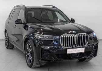 Подержанный автомобиль BMW X7 2020 года (3 фото)