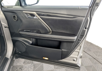Подержанный автомобиль Lexus RX 2019 года (26 фото)