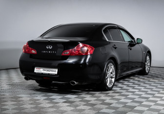 Подержанный автомобиль Infiniti G Sedan 2012 года (5 фото)