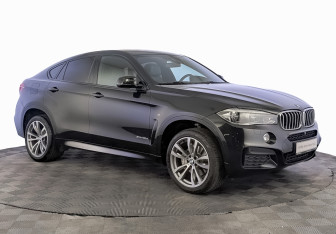 Подержанный автомобиль BMW X6 2018 года (3 фото)