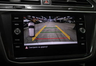 Подержанный автомобиль Volkswagen Tiguan 2018 года (22 фото)