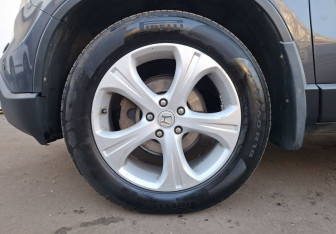 Подержанный автомобиль Honda CR-V 2008 года (9 фото)