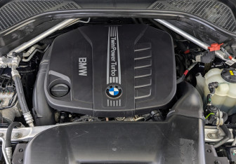 Подержанный автомобиль BMW X5 2017 года (9 фото)