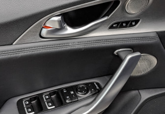 Подержанный автомобиль Kia Stinger 2018 года (22 фото)