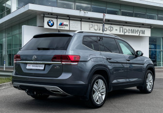 Подержанный автомобиль Volkswagen Teramont 2019 года (5 фото)