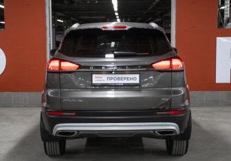Подержанный автомобиль Geely Atlas Pro 2022 года (6 фото)