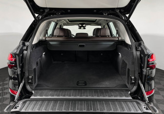 Новый BMW X5 2025 (9 фото)