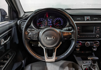 Подержанный автомобиль Kia Rio Hatchback 2021 года (20 фото)