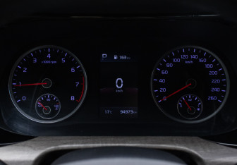 Подержанный автомобиль Kia K5 2021 года (12 фото)