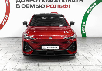 Подержанный автомобиль Changan UNI-V 2023 года (2 фото)