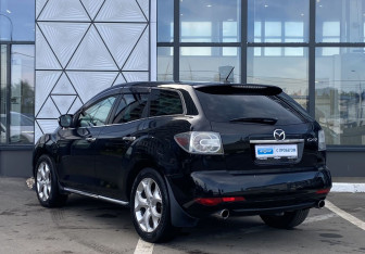 Подержанный автомобиль Mazda CX-7 2010 года (7 фото)
