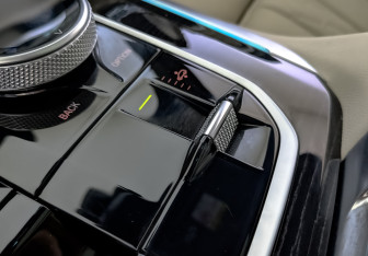 Подержанный автомобиль BMW X5 M 2025 года (29 фото)