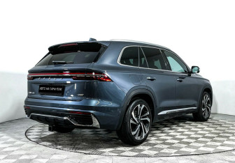 Подержанный автомобиль Geely Monjaro 2024 года (5 фото)