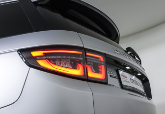 Подержанный автомобиль Land Rover Discovery Sport 2019 года (23 фото)