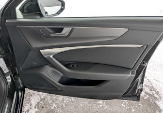 Подержанный автомобиль Audi A6 Sedan 2020 года (25 фото)