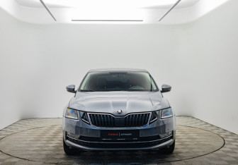 Подержанный автомобиль Skoda Octavia Liftback 2019 года (2 фото)