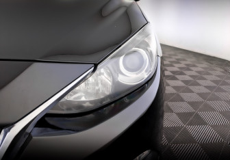 Подержанный автомобиль Mazda 3 Sedan 2014 года (17 фото)