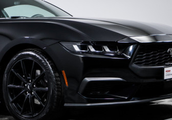 Подержанный автомобиль Ford Mustang Coupe 2023 года (17 фото)