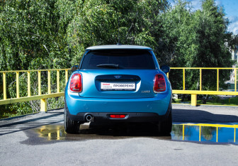 Подержанный автомобиль MINI Hatch 2018 года (5 фото)