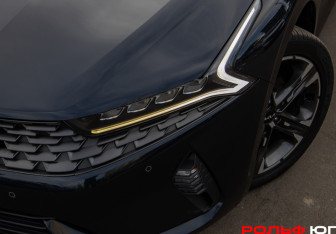 Подержанный автомобиль Kia K5 2022 года (25 фото)