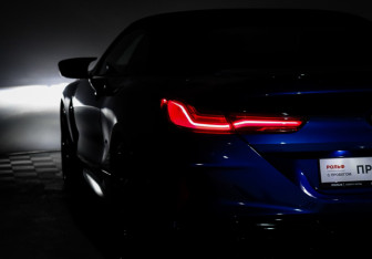 Подержанный автомобиль BMW M8 Convertible 2020 года (33 фото)