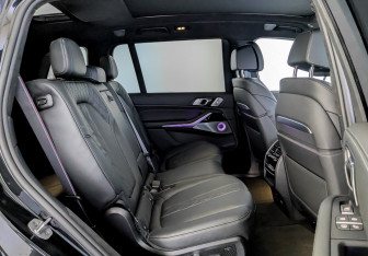 Новый BMW X7 2025 (12 фото)