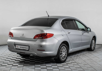 Подержанный автомобиль Peugeot 408 2013 года (5 фото)