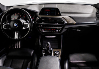 Подержанный автомобиль BMW X4 2018 года (11 фото)