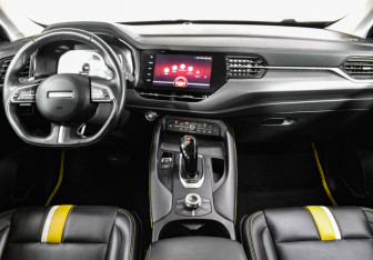 Подержанный автомобиль Haval F7x 2019 года (16 фото)